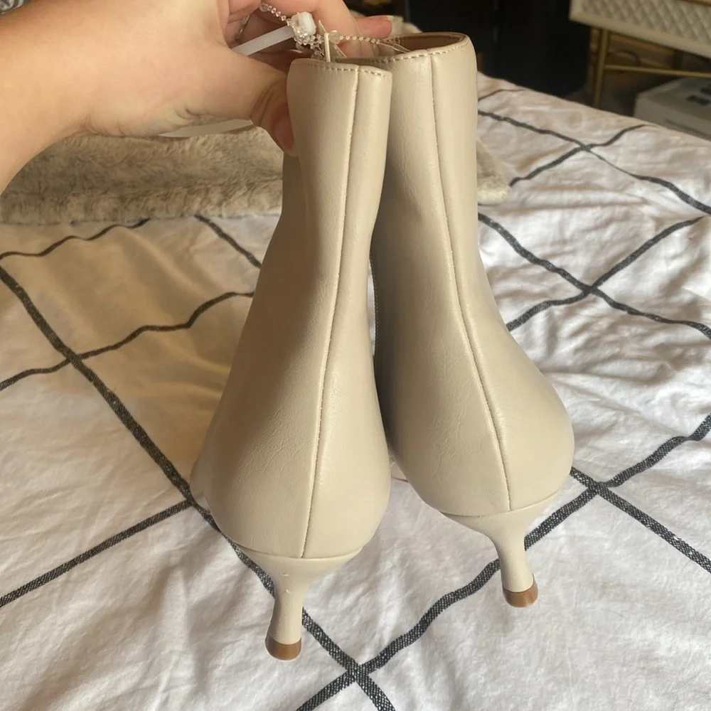 NWT Journee Collection Booties - Picture 4 of 5